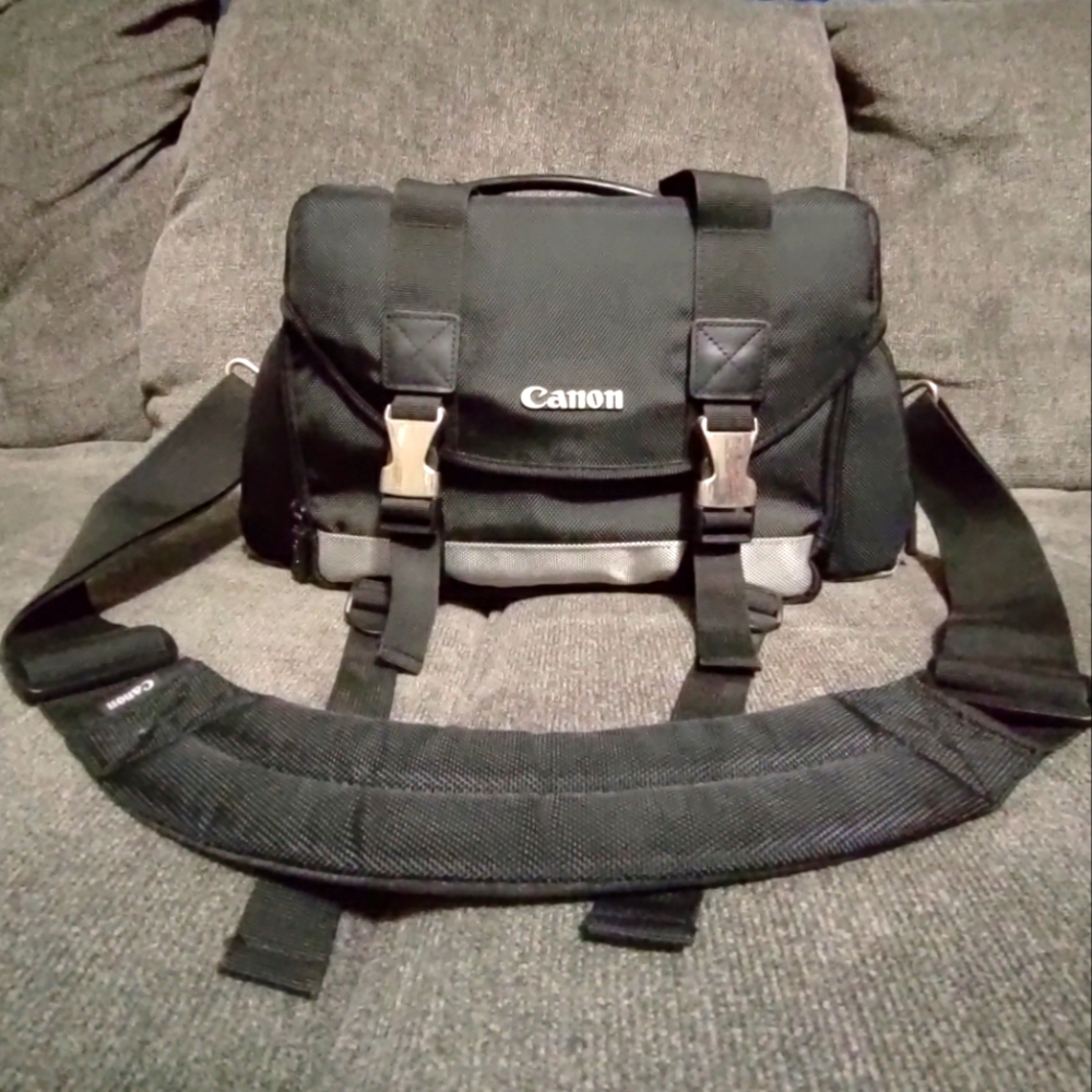 Canon Black digital camera bag Carrying Handles And Shoulder Strap  Style 200DG